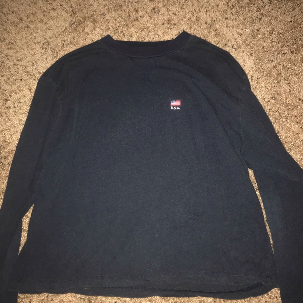navy shirt